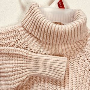 Uniqlo Wool Beige Size M Women Sweater